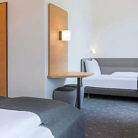 Bruchsal-karlsdorf Отель 3*